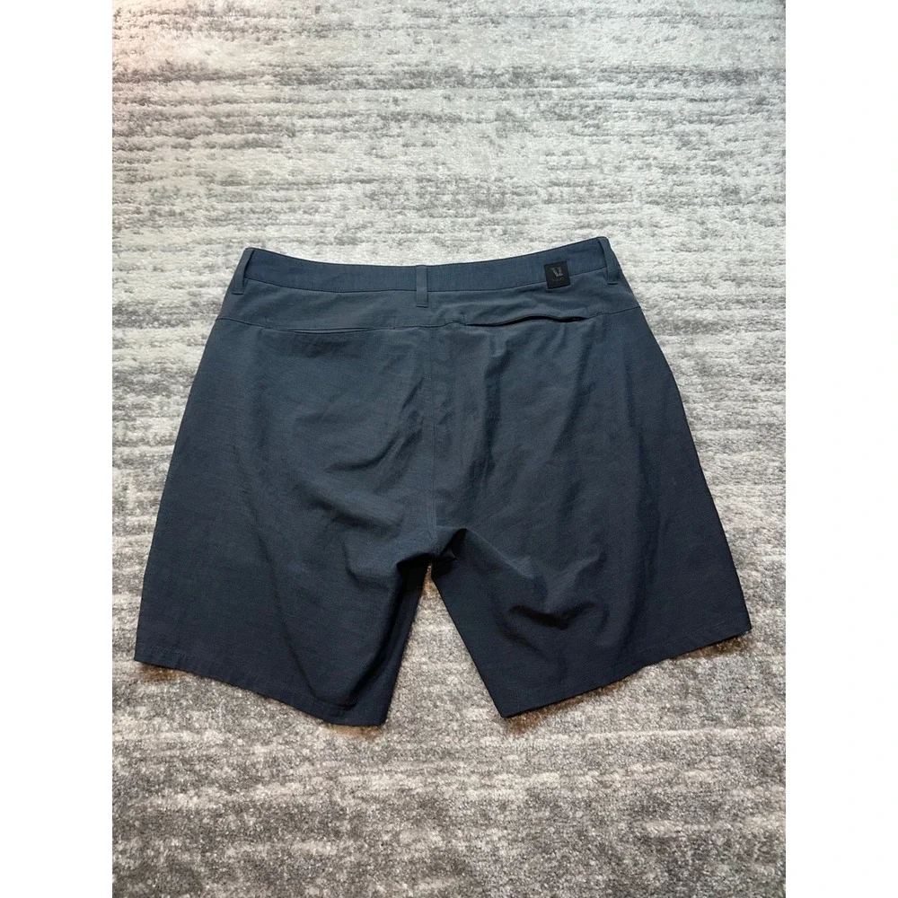 Vuori Aim Short Men 33 Charcoal Grey Performance Stretch V368